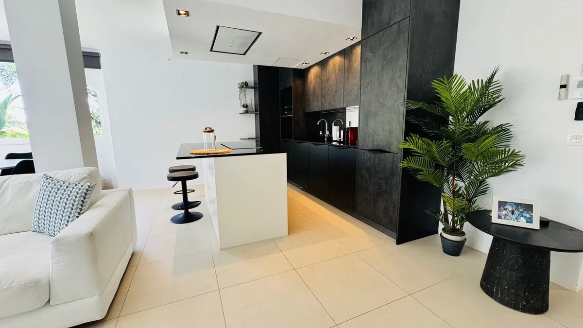 9f4ab45c-c7fb-411a-a8fd-020a8e8ec615