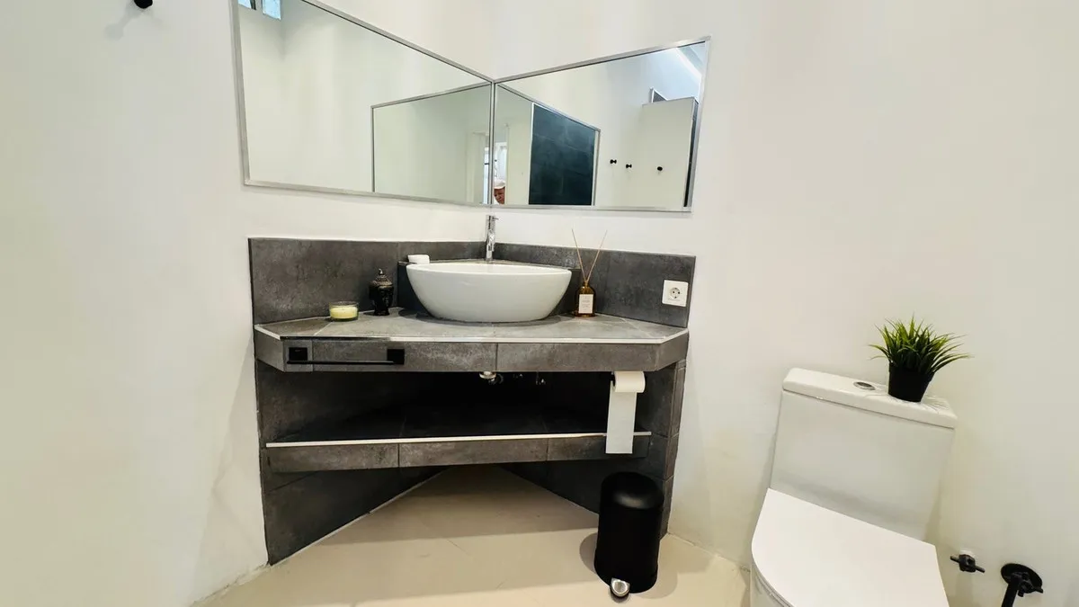 a0aa94fa-366c-402e-9a37-64d3bde25736