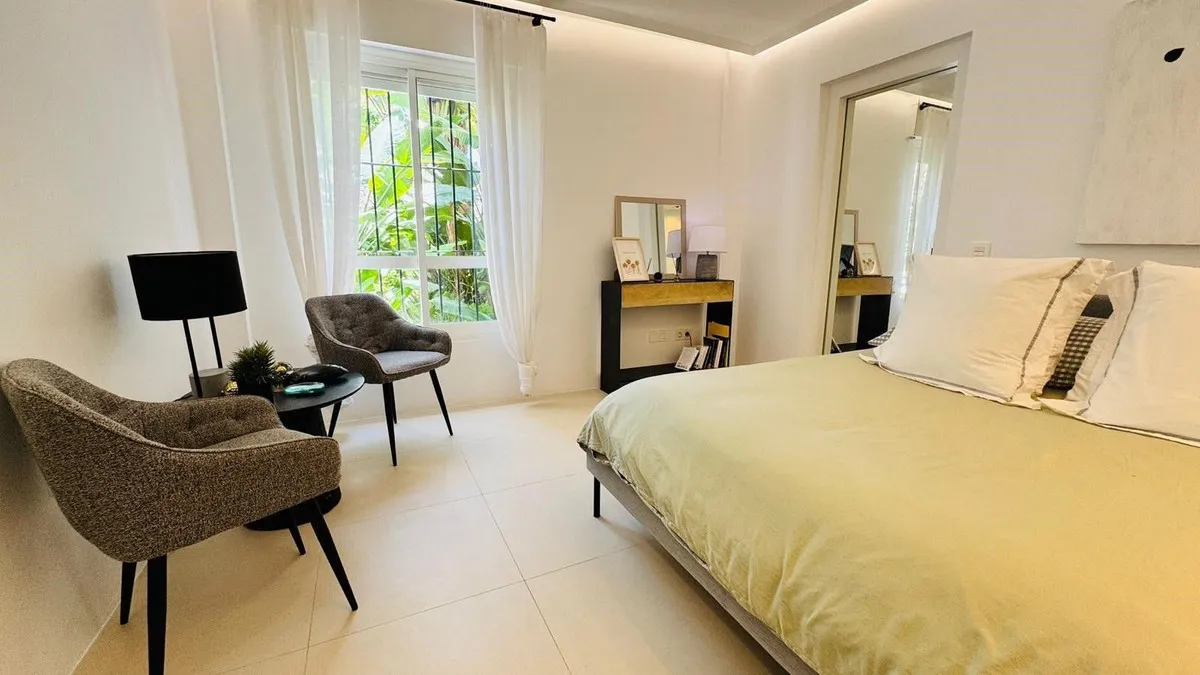 cabde013-5780-4012-aee5-831c65bd2329