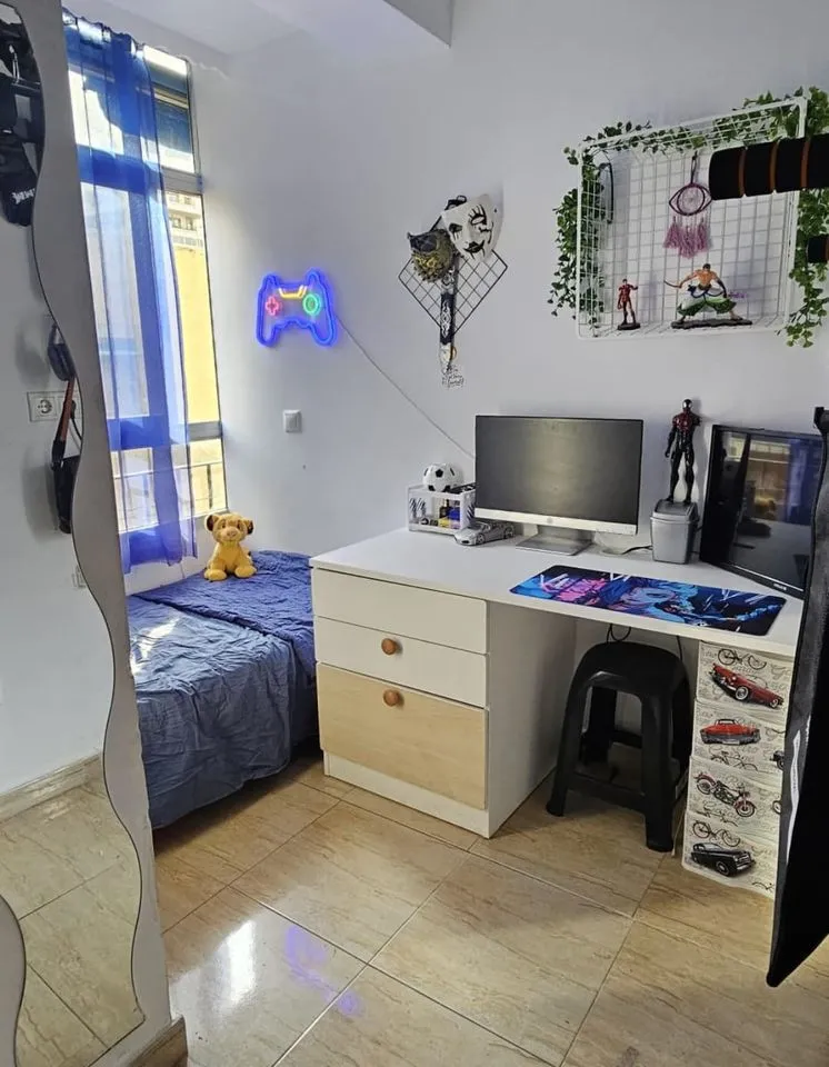 c9e37f1d-58c5-41a4-bbb7-b709a25c79e9