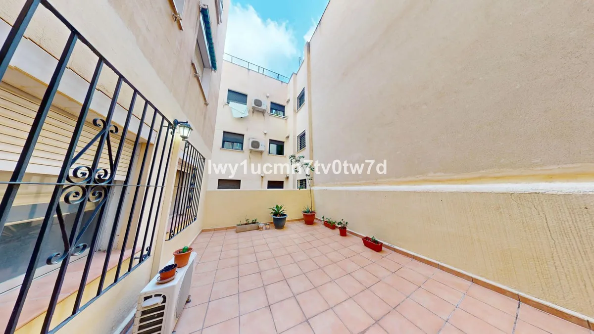 11f1e613-6fc6-4a74-8a2a-adcd6f609af3