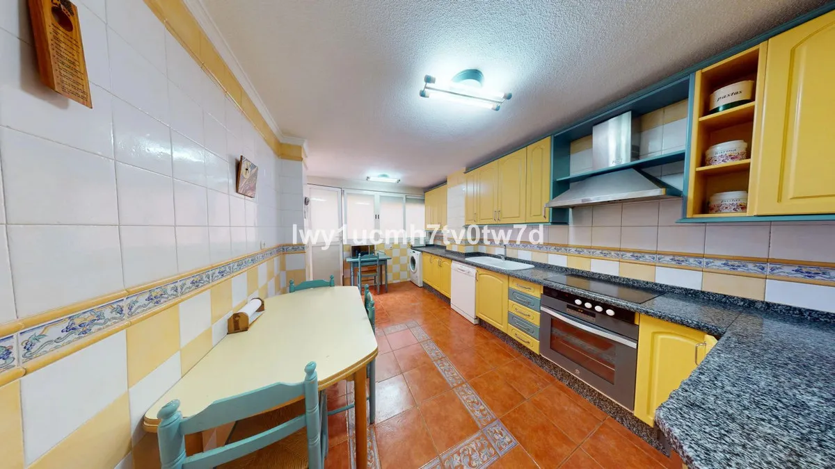 78cb6ce1-7835-42bc-b3aa-5f03883e7516