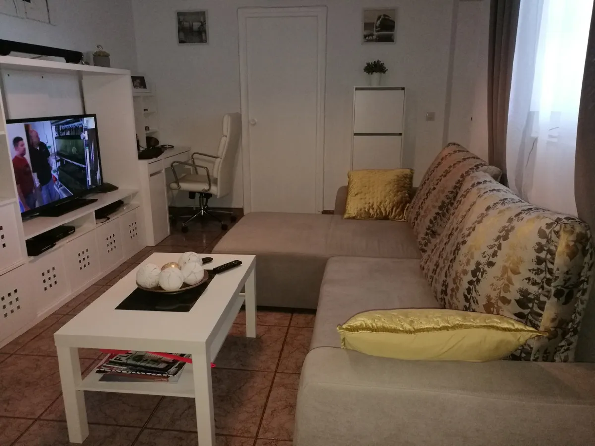 b8b07f36-cc77-4865-a995-fa1a17b50eba