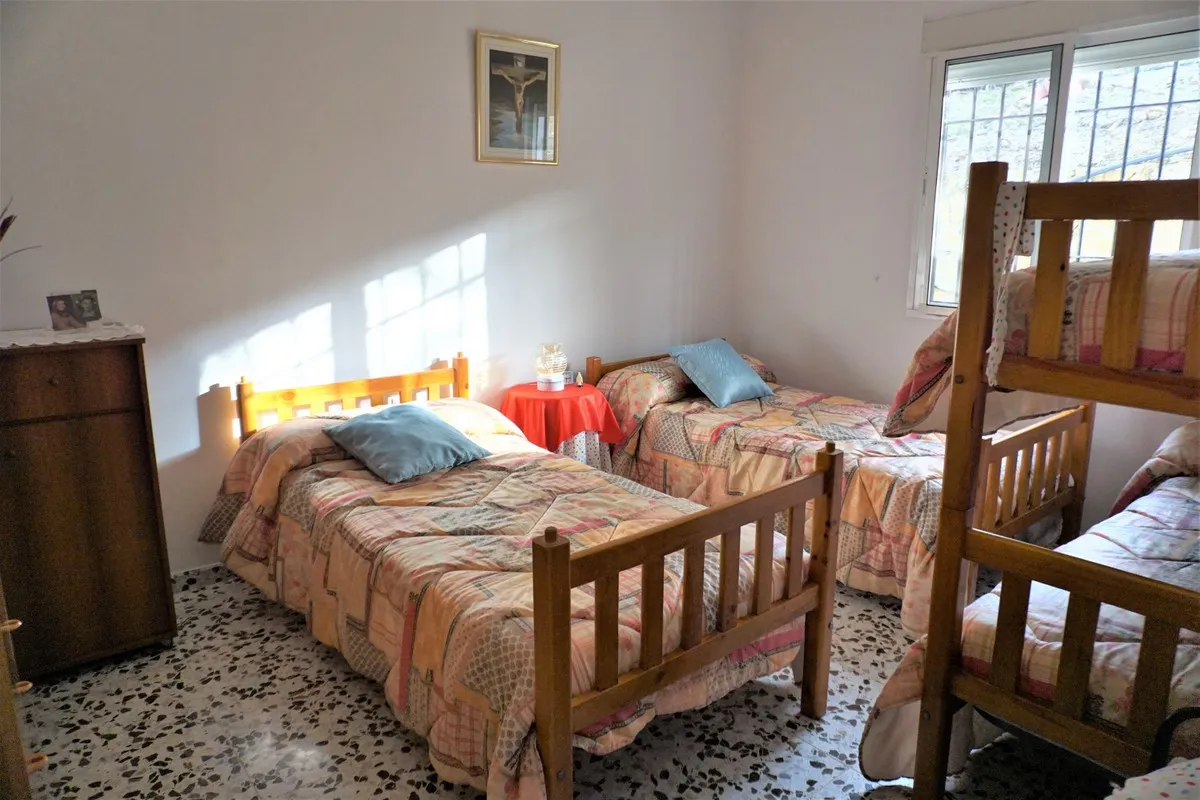 73bdc815-e27c-4d44-9d62-112c44b733c1