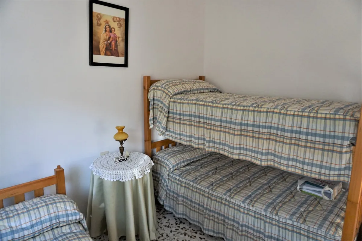 7f63ce0f-4135-4686-8e90-27809caf5de1