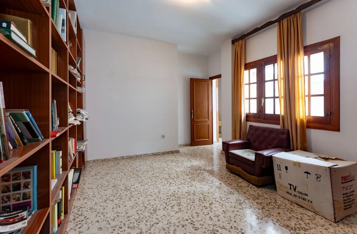 51dc33d0-76cc-40e0-8704-56bb8c51b1d3