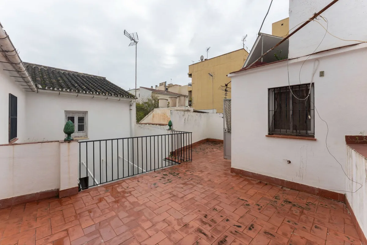 c06b5a5e-1a4d-4c59-9198-023ca75b4344