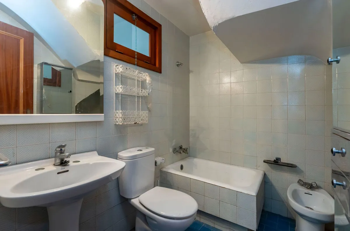 c20f8a13-b35a-4333-af8f-022e2d2732c6