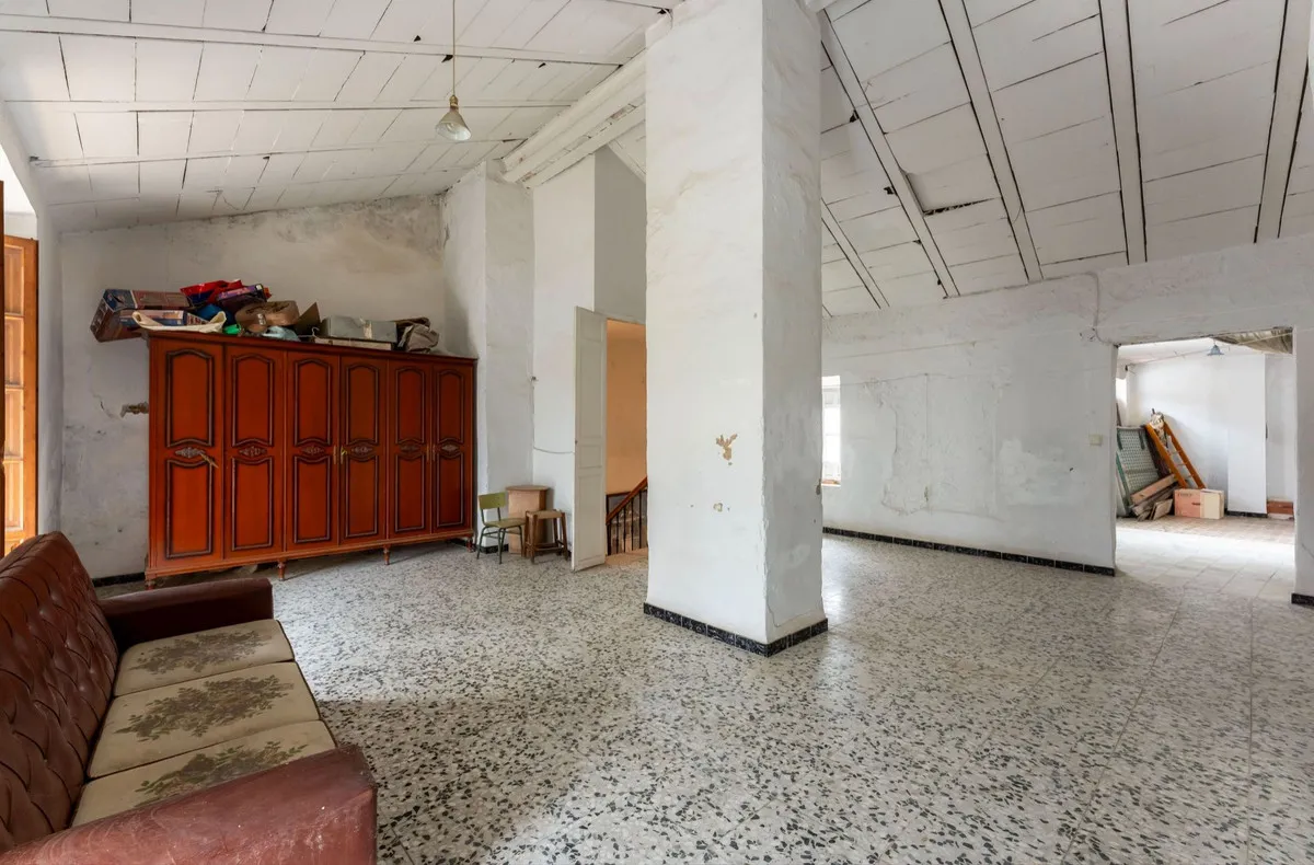 e387f1c9-913e-4e3a-a86a-c3be03908053