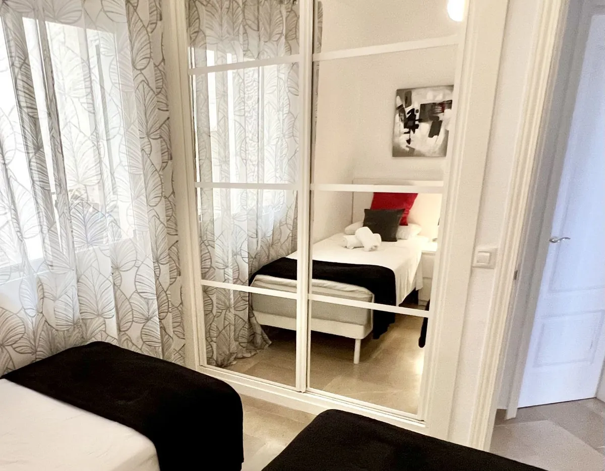 a4afbc43-b829-4617-bace-5d225f14d7f4