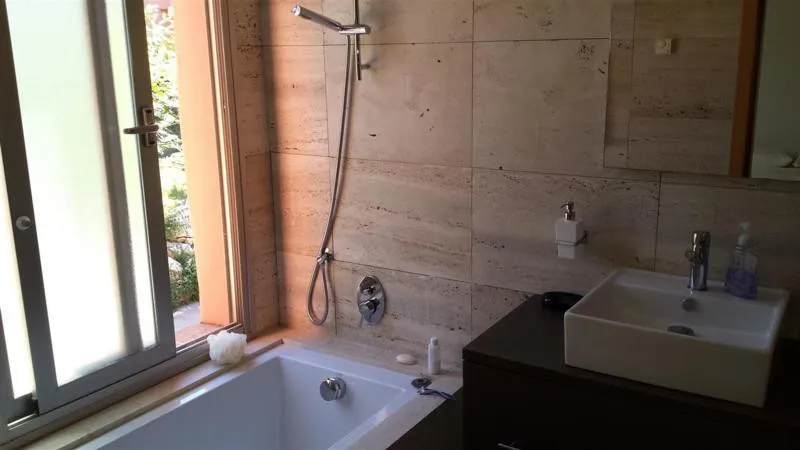 6c5cd410-df48-442a-884f-5351c566e986