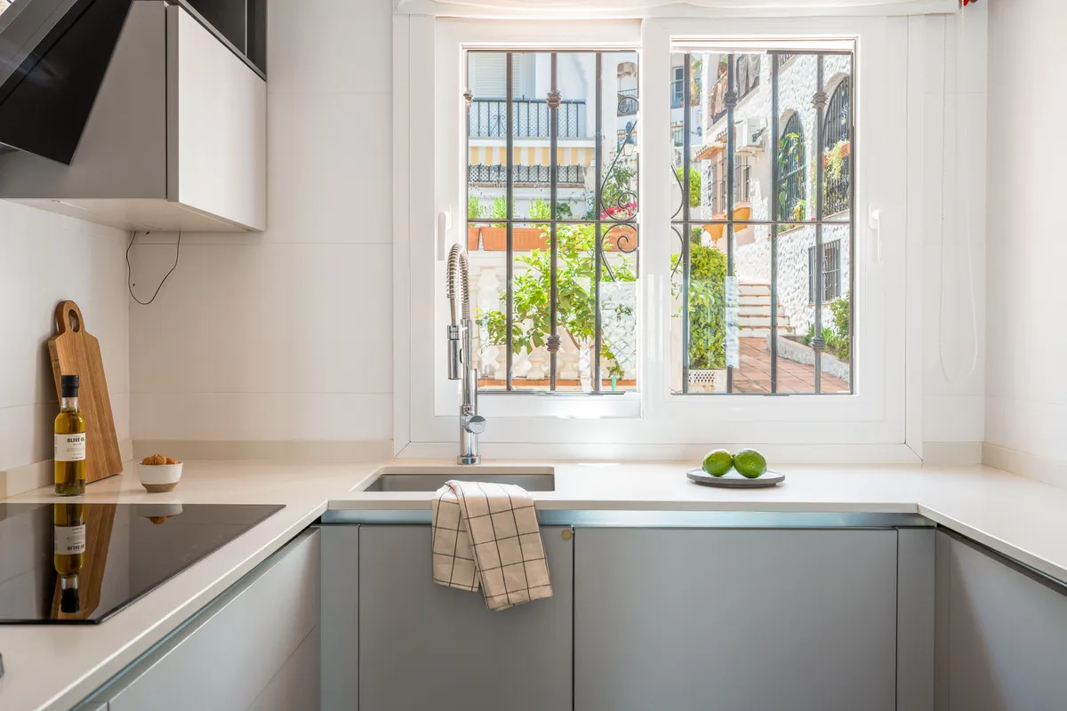 e94e46b0-a375-47f8-8e59-55a8077731cd