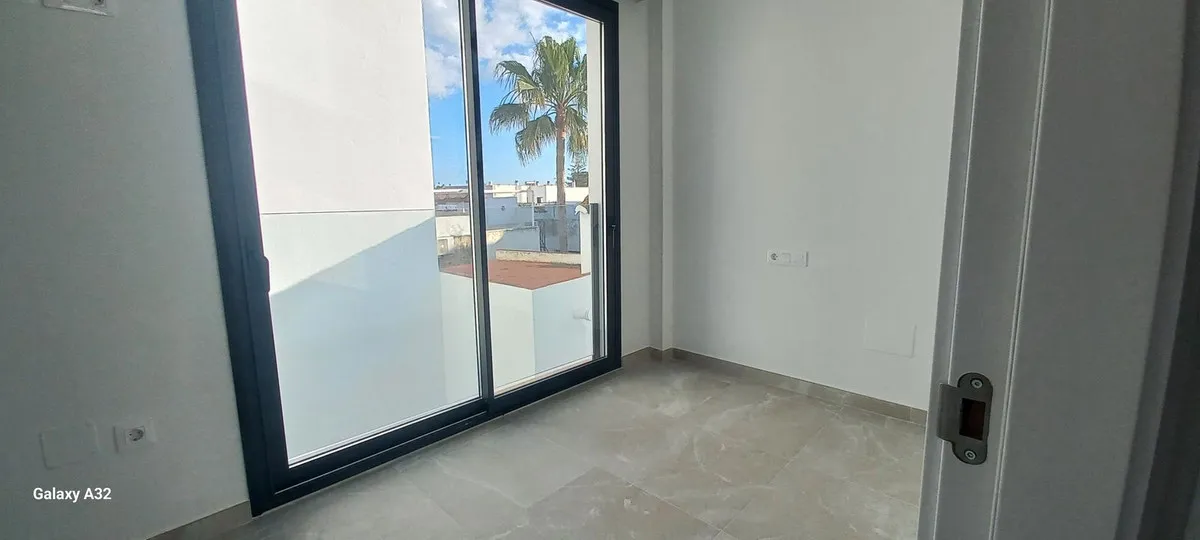 25072a56-59a1-4eb9-8e3c-0f6748f6d818