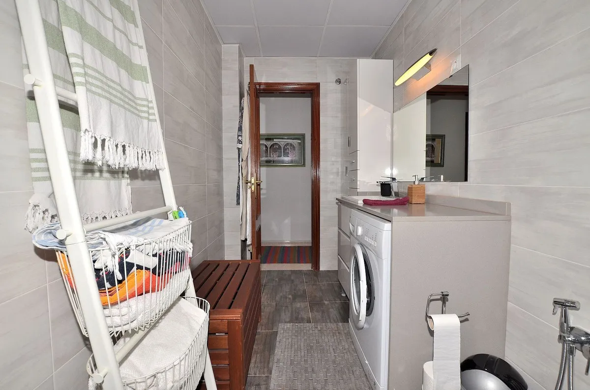 31dbc1c0-cf29-4d4c-8c20-c4cd45dc096f