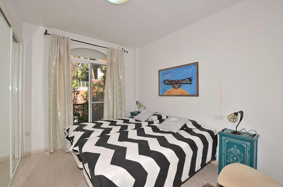 f70eac9b-6bd0-4fbf-8a2e-e892a874d86d