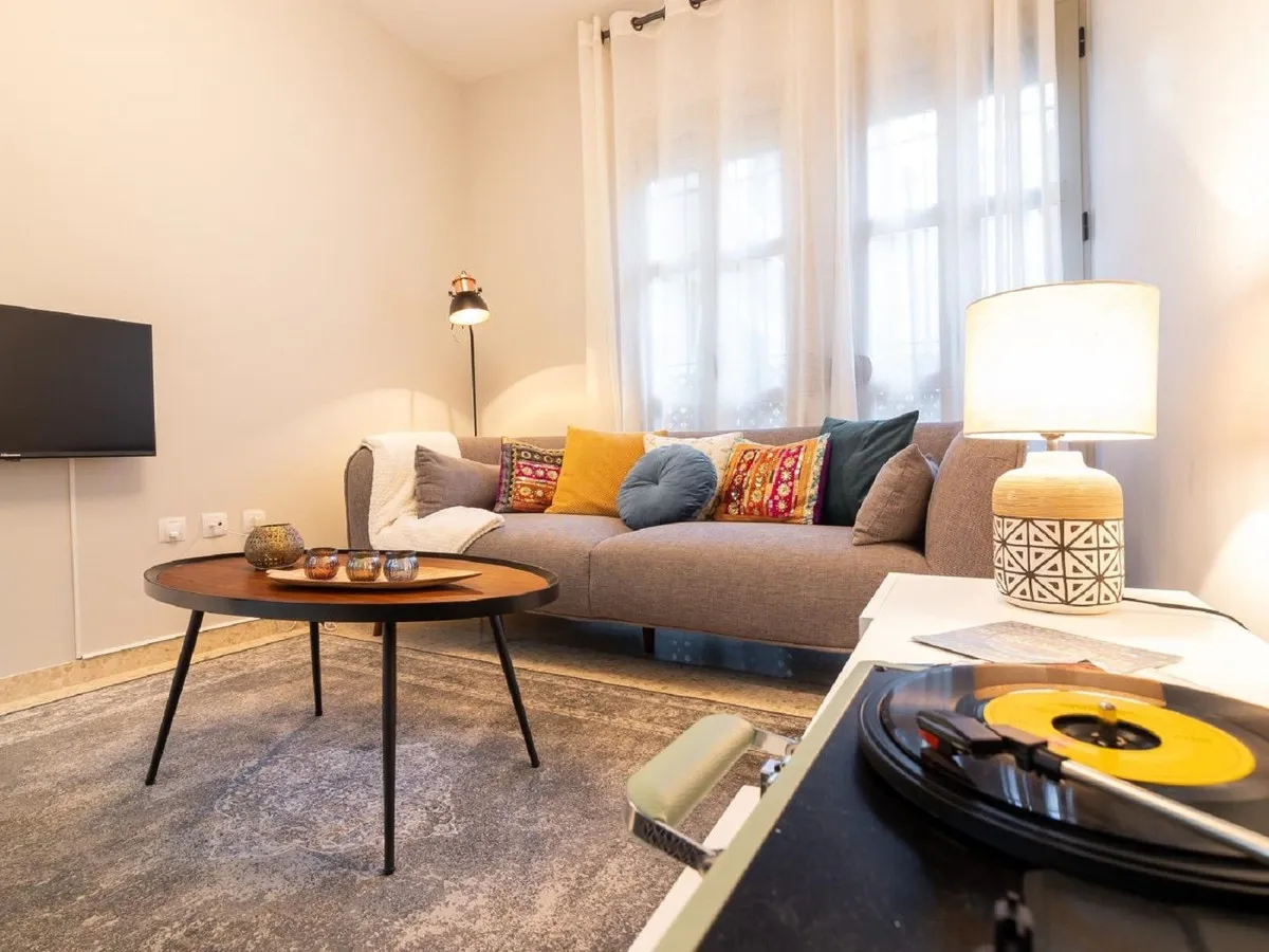 b1c21500-d434-4ffd-ac01-a9795f5e7249