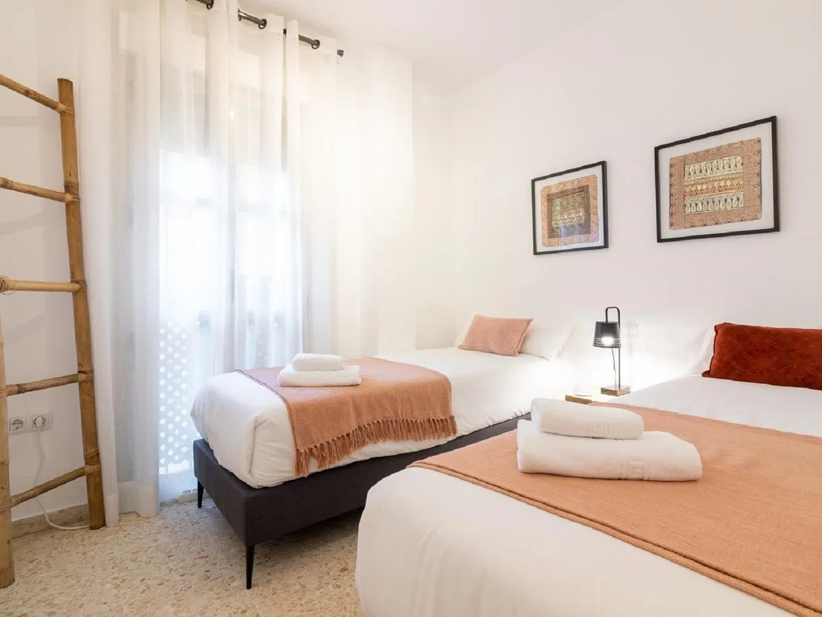 fcd9bc3a-a149-4843-b519-9a98929f847b