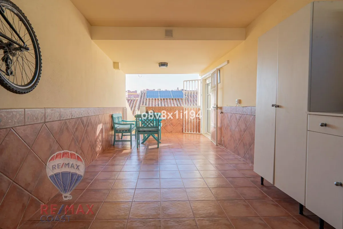 4a316872-2eee-4102-8a88-c90c30998bb5