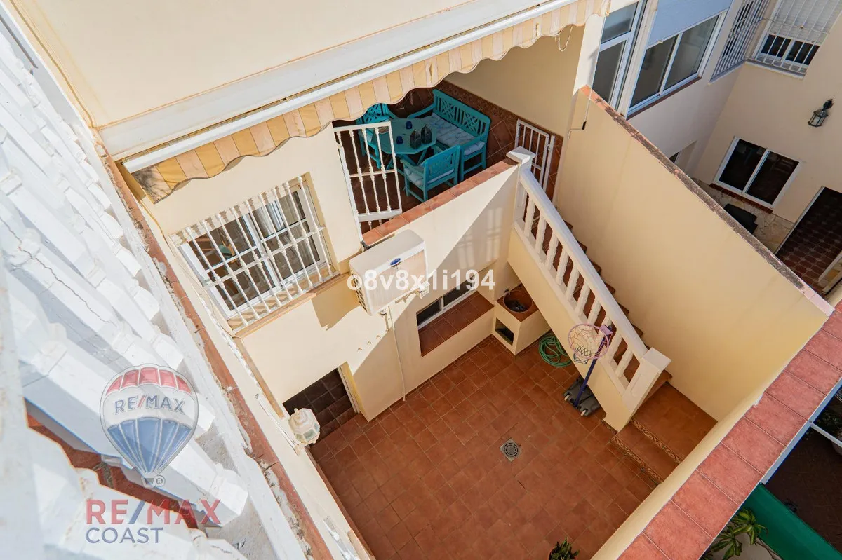 8b2efd4e-73ce-40ae-9c8d-79a32c086d21