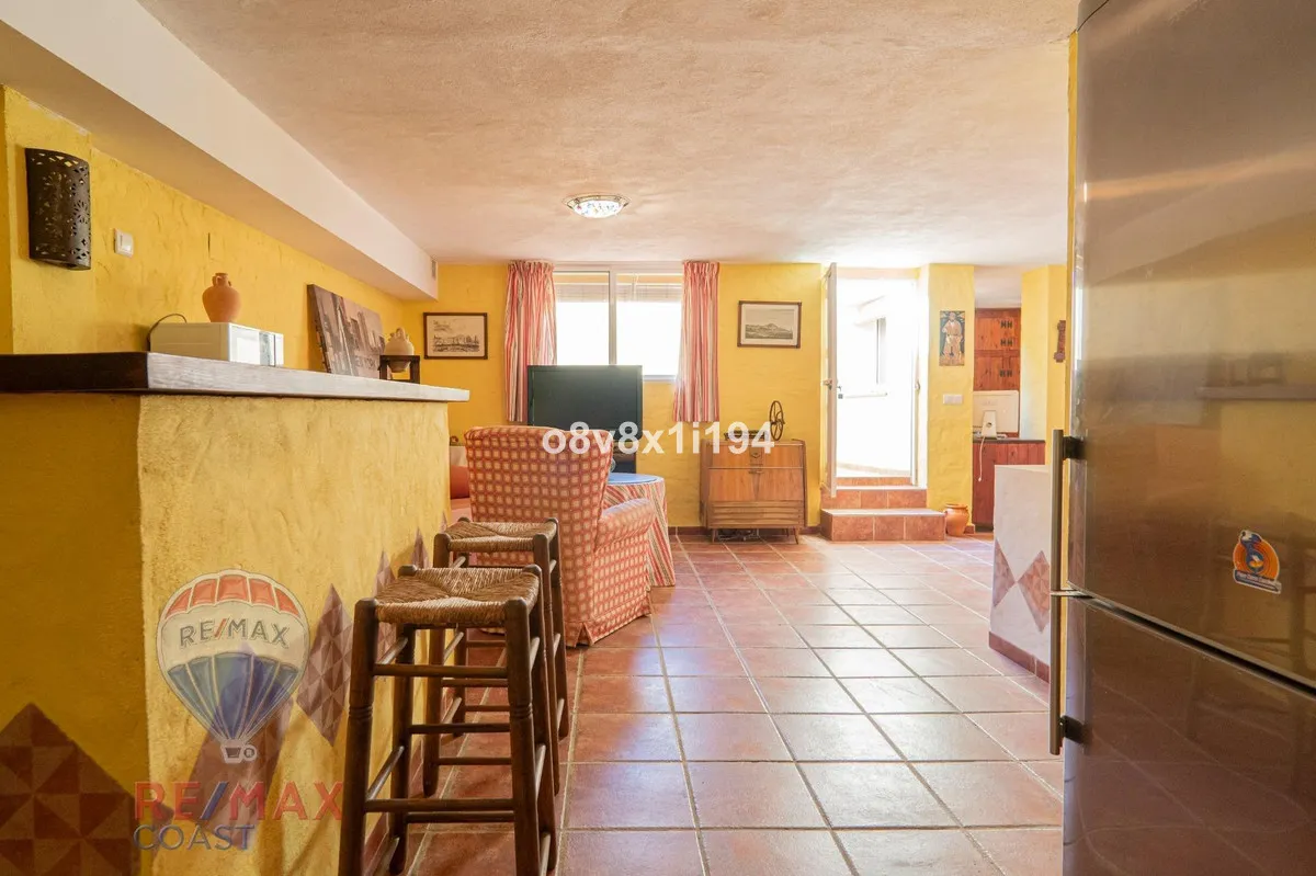 e252e176-6f4c-478f-abdd-6b0681cd8095