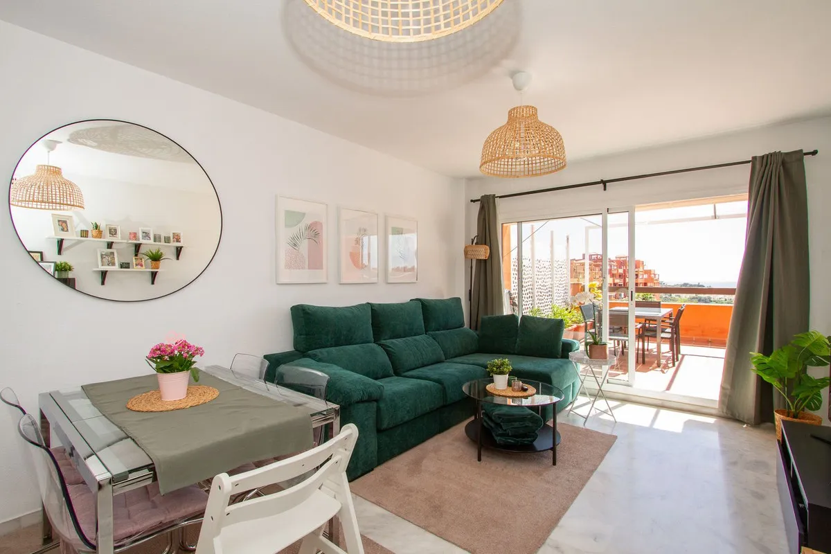 a2194a9d-5586-480a-acee-d59bd703ff25