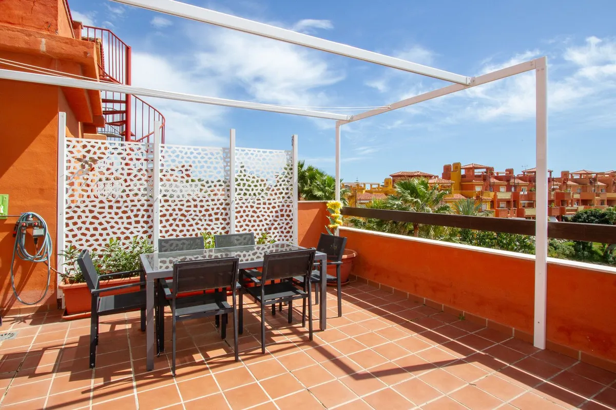 ea1199e2-ef90-4c03-be2c-ecf12db9eeb8