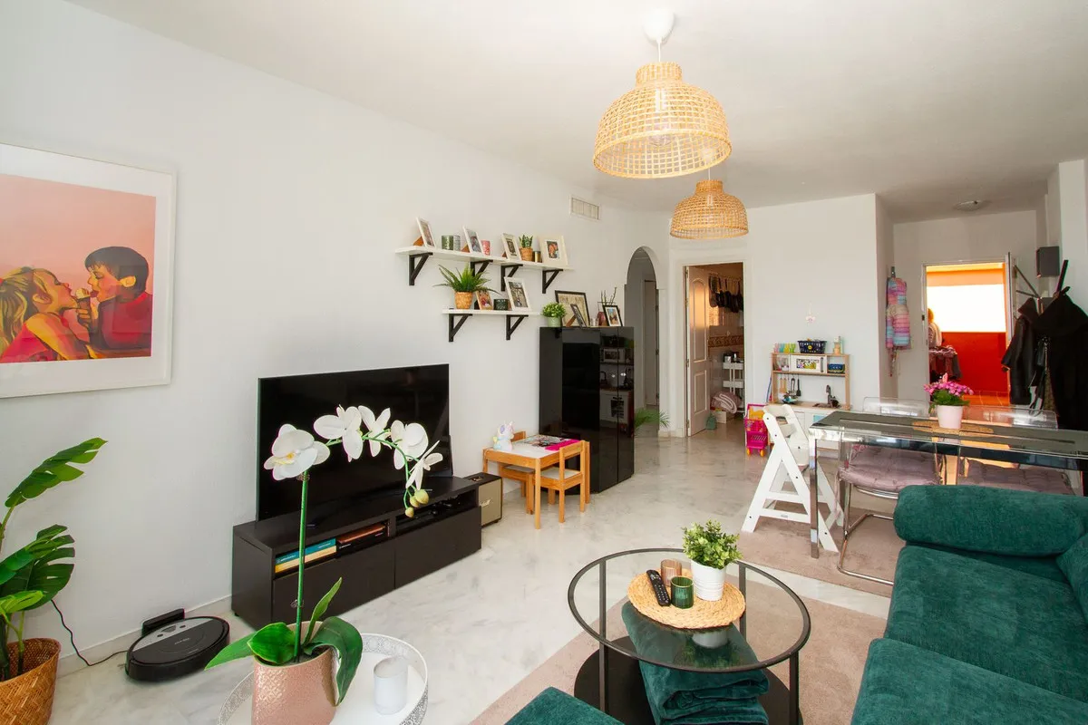 fcaf995a-5ad5-4eb3-824e-da8d1ffffd62