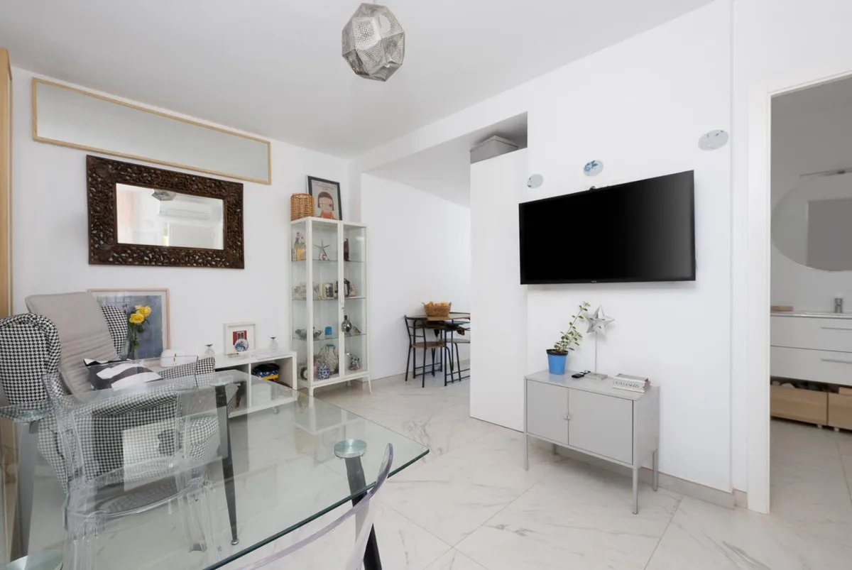 07895cb9-d139-4e36-b7f9-4b2f878f57cb