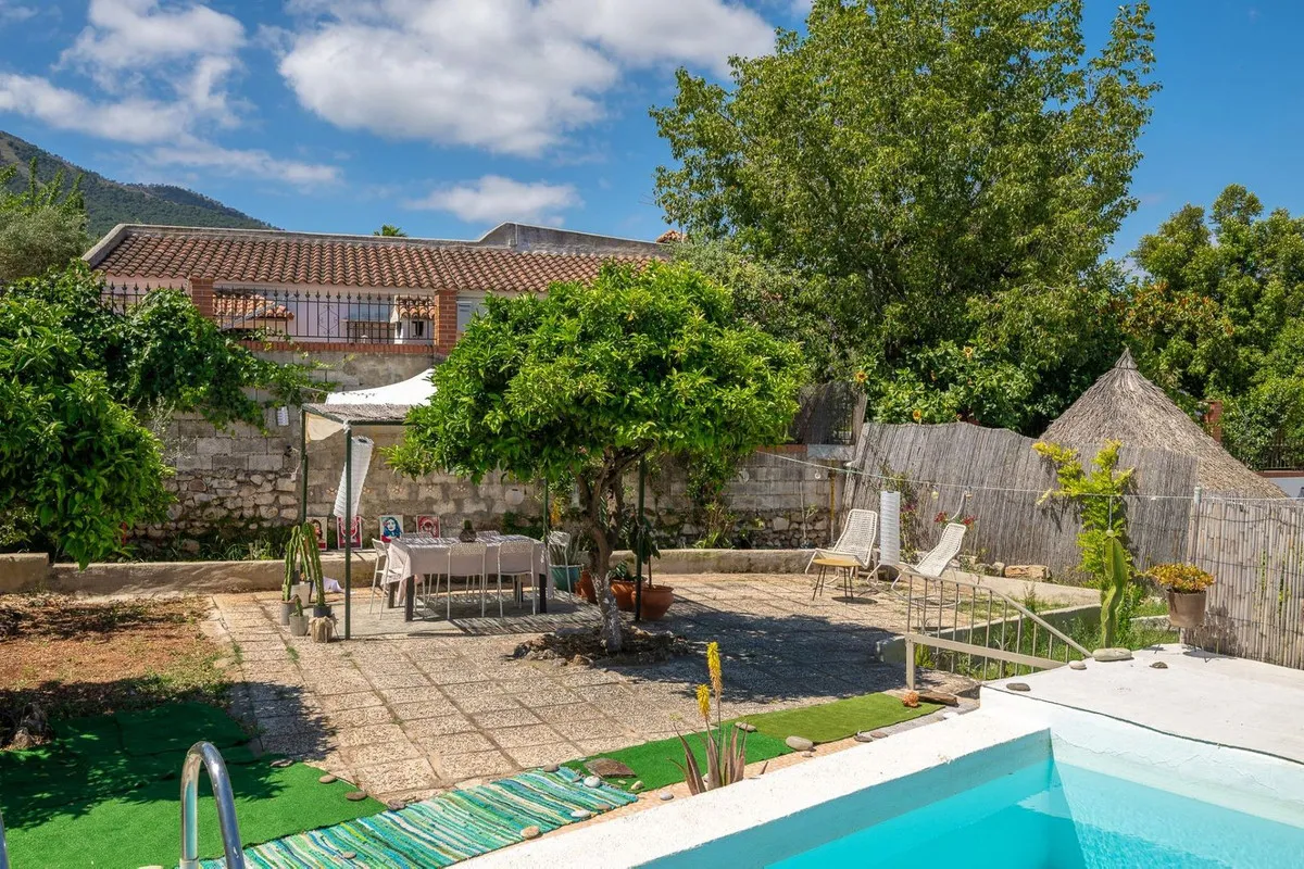 5e97b453-1855-479e-9834-e5d587c570e8