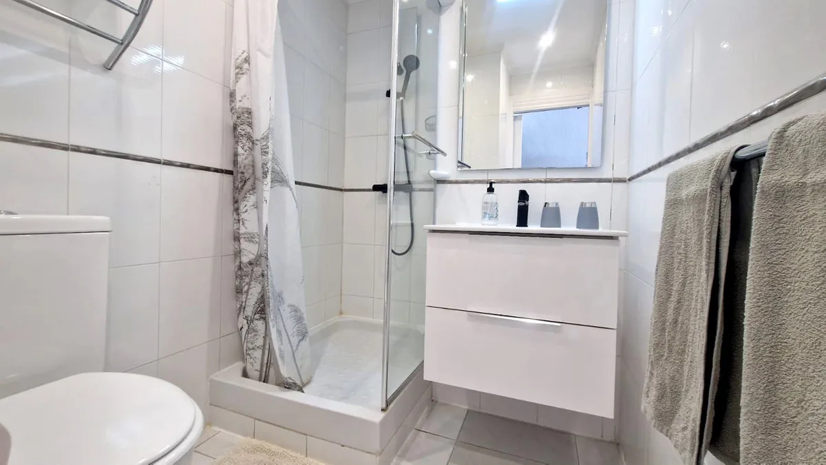 08886cf7-fa90-496c-b472-c9b97e94e653