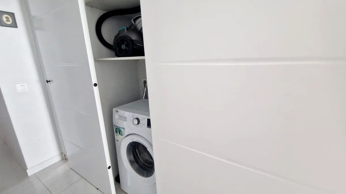 e00197d8-b3ae-4cd7-83be-5c98bd111ae9