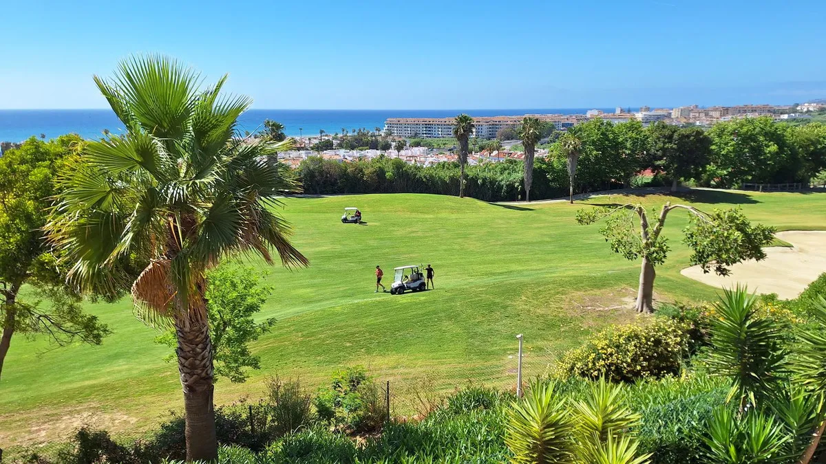 4bbb601d-7d4d-4bee-b8a2-30a3ef8eea75