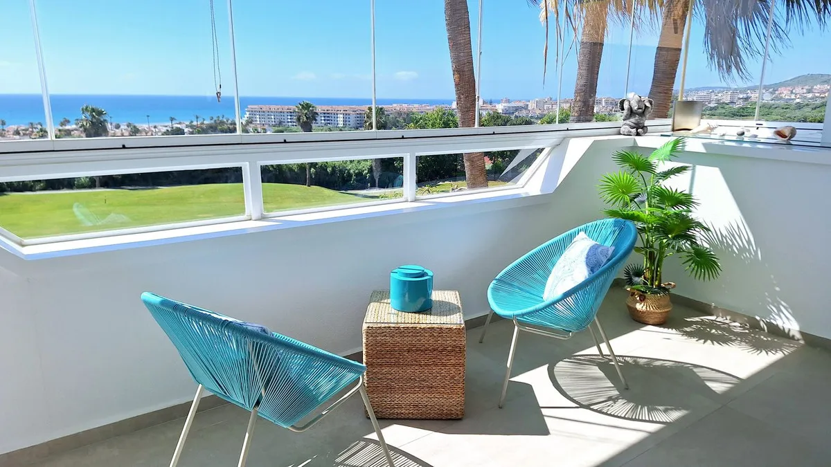 dccfd061-fb54-475f-af48-1100e5a4d411