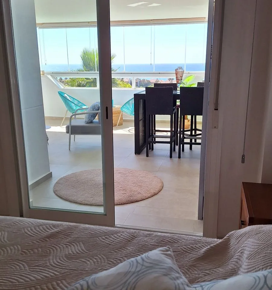 eb86f383-4d9d-4e7a-b9cc-a7debf2955be