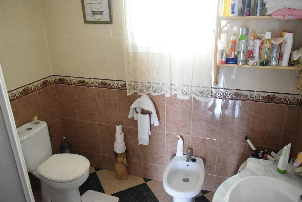 84b30ae5-2188-46f6-b50d-361252a6cf42