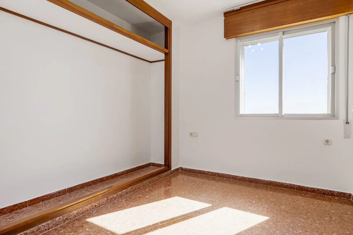 703285eb-f8a2-4641-ae65-3876761d7b31