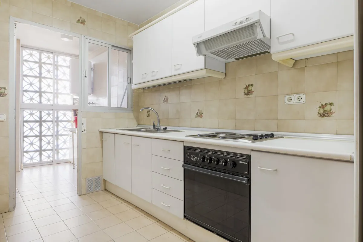 fcecdcbe-56e9-40df-b0f1-3bcc8d687304