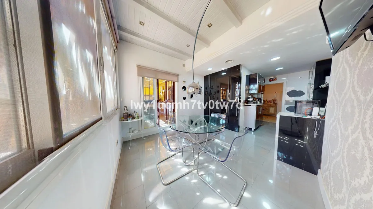 35f3e544-a3ab-4a83-b2e6-73419f2c33d4