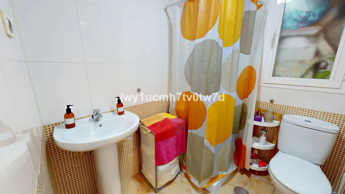 f3d9b3fd-dbd8-4caa-a10a-6b1b2468c169