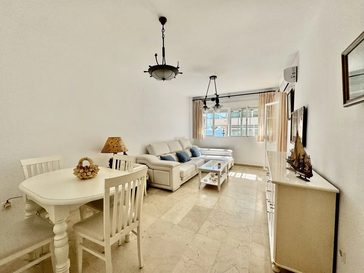 9208d576-f8e4-4a57-906f-21afbba58d81