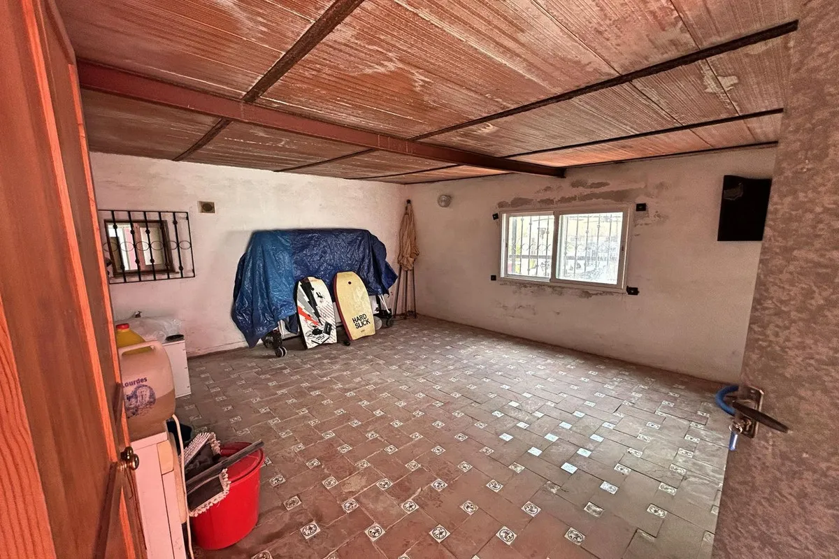 a200b9e0-bd90-4367-8195-faa5ef69f1ec