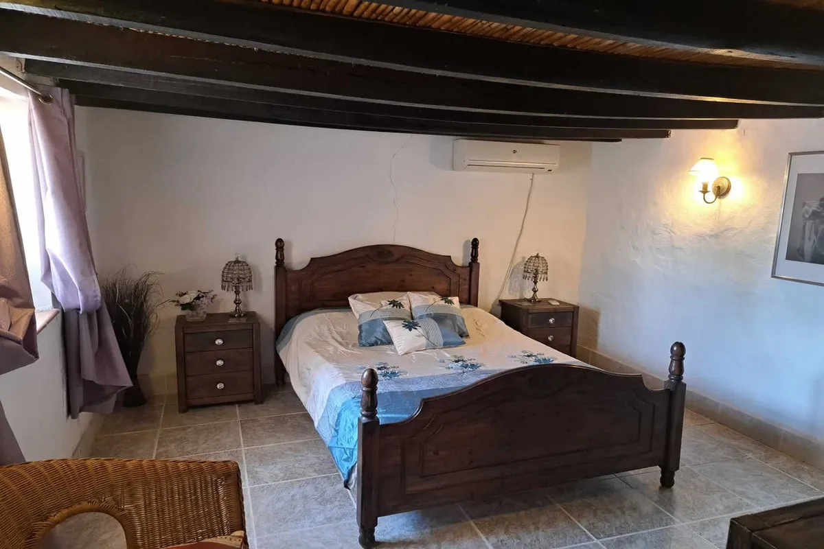 b0033fa2-ef7d-460c-9090-22e5daff1916