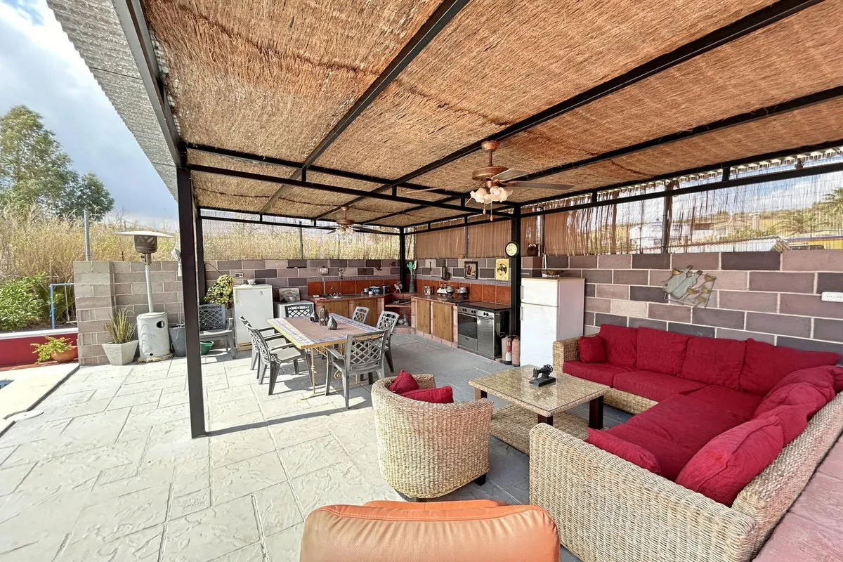 b06e1998-9a65-4130-b72a-bad0d73c627f