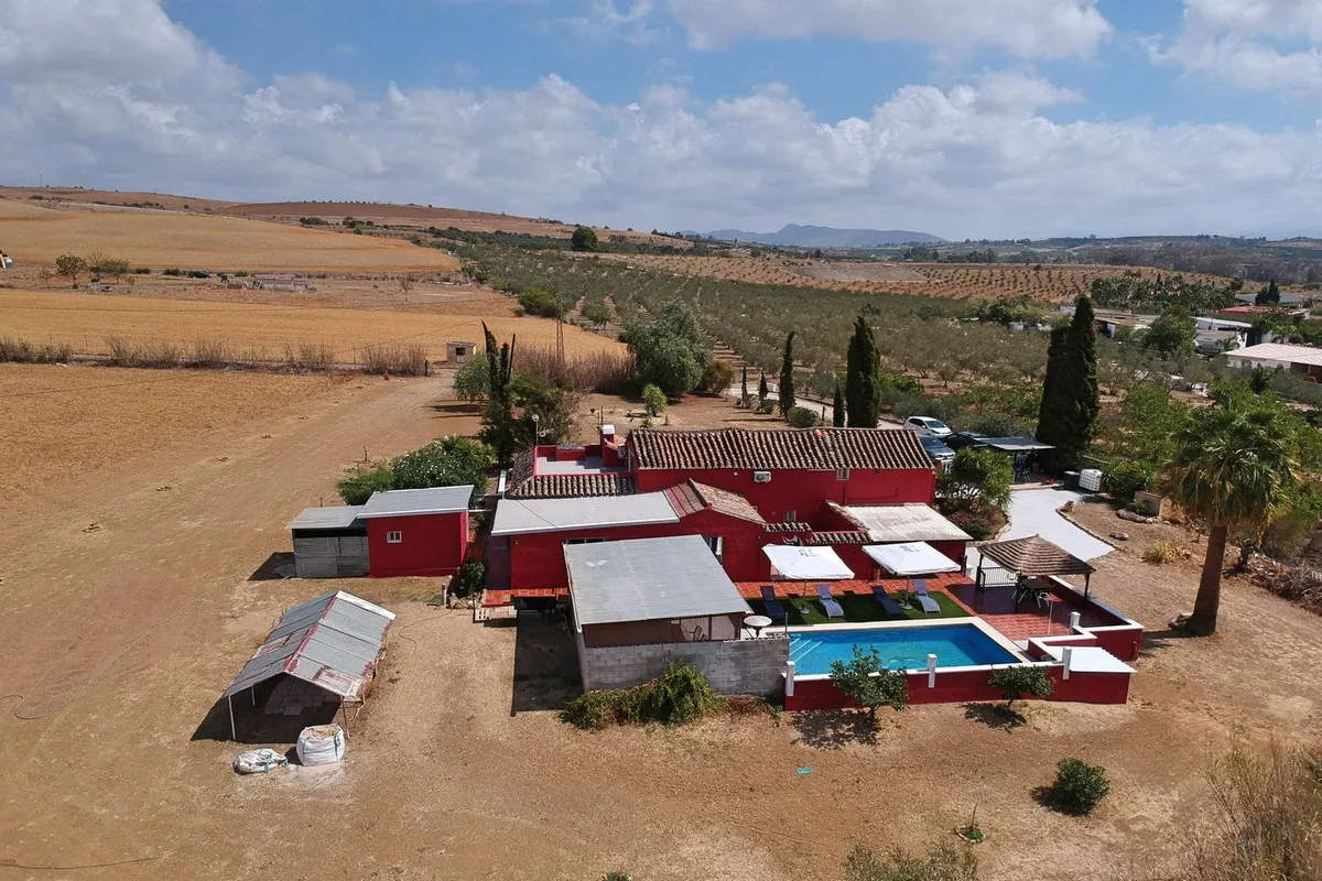 ec02082f-015a-4433-83d8-3ce0f20e8c1b