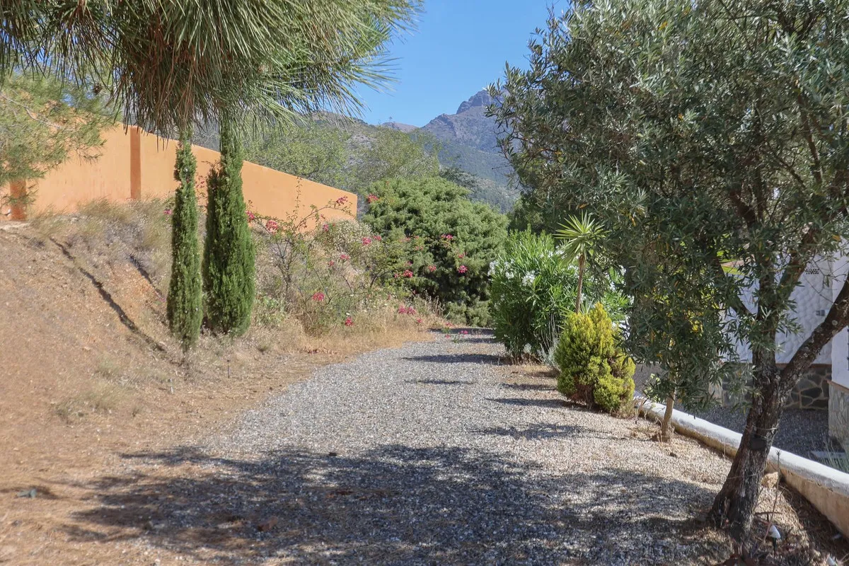 6030506f-7bbd-44aa-9e64-12d9d78bf5ce