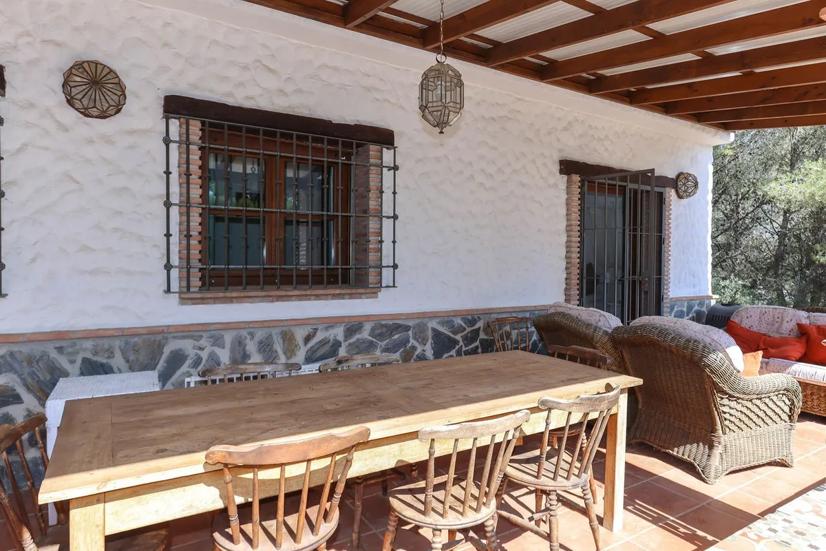 886c9695-b3ef-49ad-b3fd-f6ccfe859e31