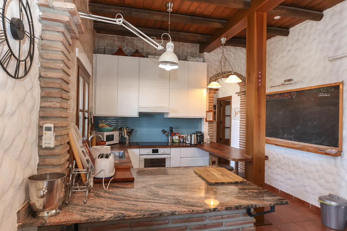 aabf77d4-30fe-4ec9-9d04-902bcd2ea300