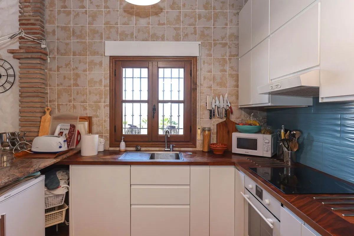 ebe3708d-2360-41b5-8084-c6285814967f