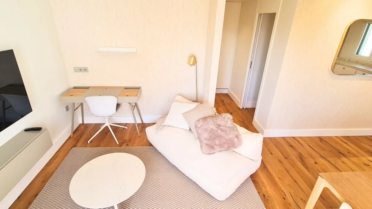 fb93c1ea-c1e9-4896-ba1f-afa86c097885