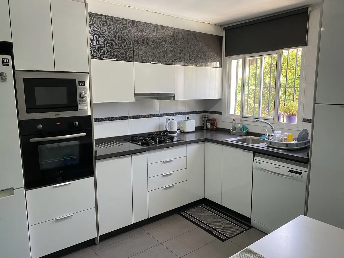 75e4c0fe-27ba-4f78-b32f-294b2935477e